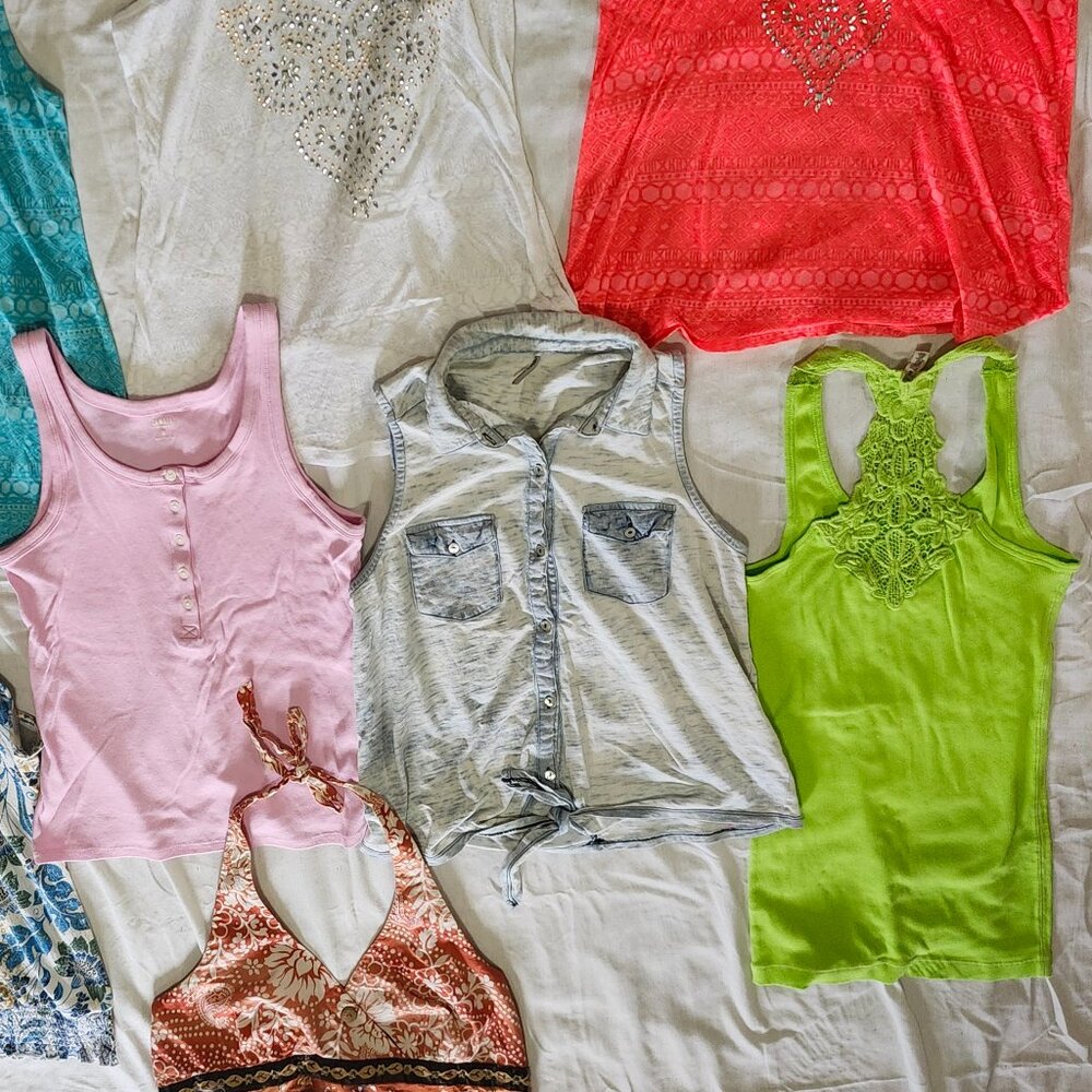 Various brands womans summer tops total 8  size junior Large - Picture 4 of 8